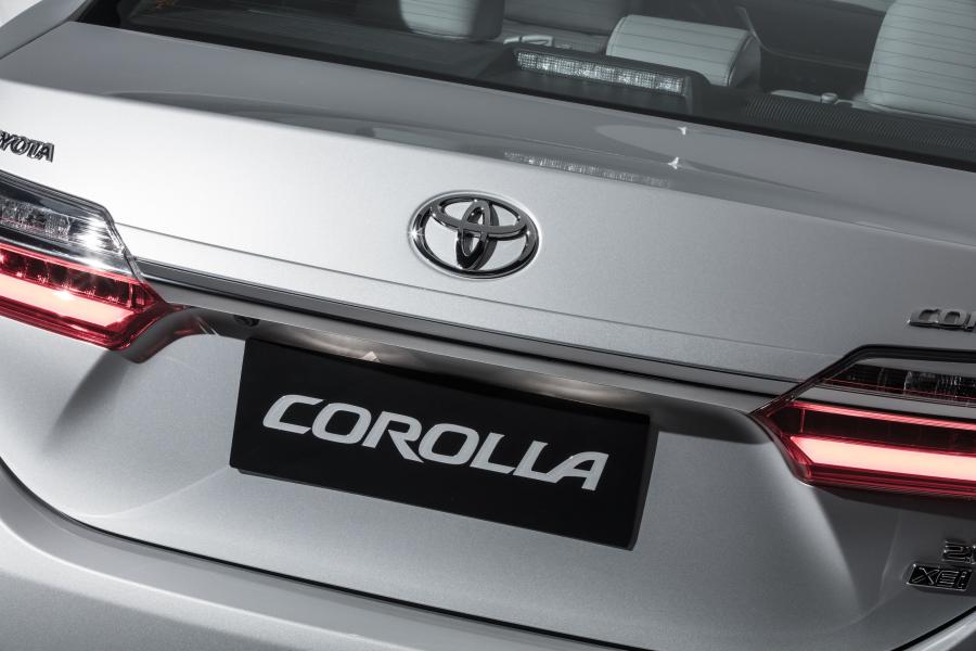 Детали экстерьера Toyota Corolla XEi 2017 года  (LA) (фото 16 из 23)